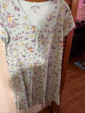 Warner Bros. Mint Nightgown with Purple & Yellow Floral Print